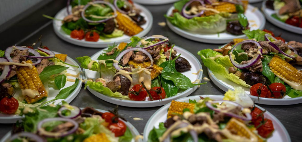 nourriture repas sur le bateau